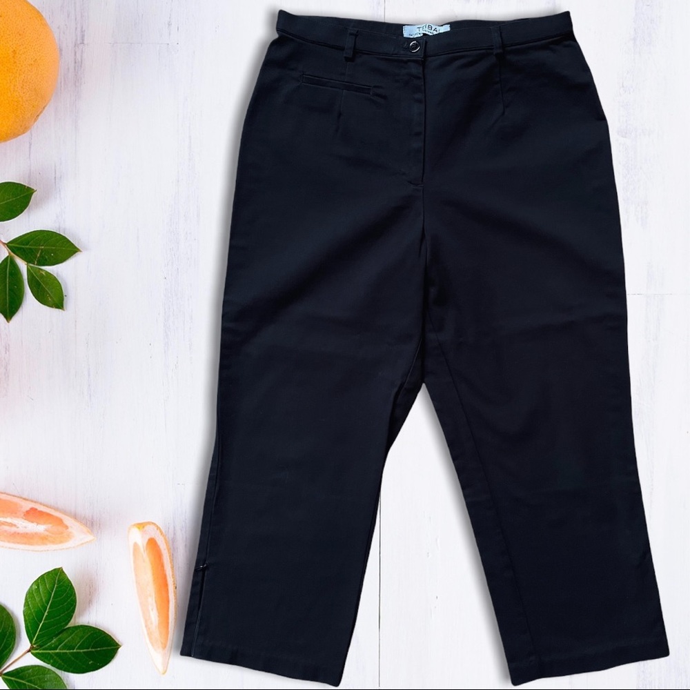 Amazing black capri pants 🖤